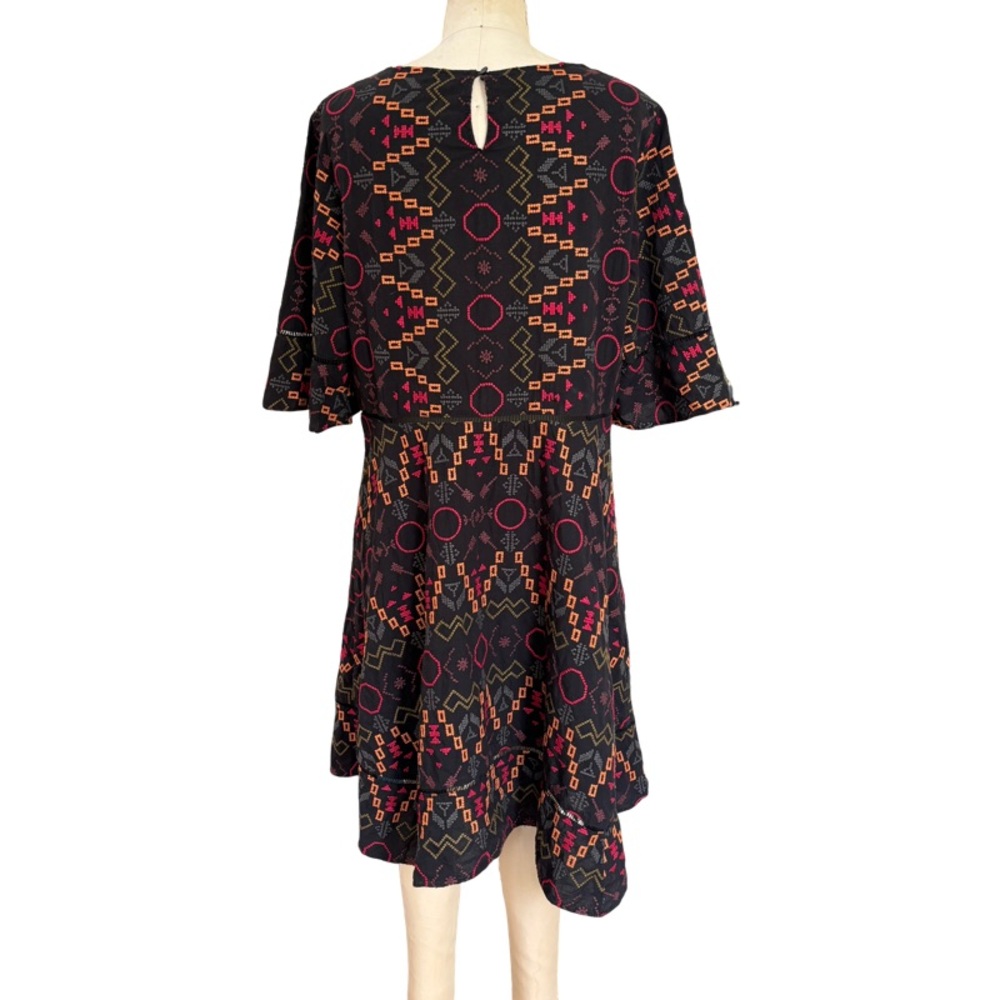 VERONIKA MAINE Embroidered Short Sleeve Mini Dress in Black Size 12 - Picture 2 of 11